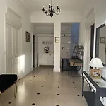 Les Hotes D'eloise 게스트하우스 3*
