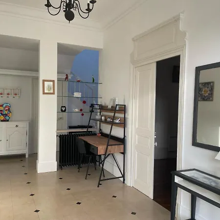 게스트하우스 Les Hotes D'eloise