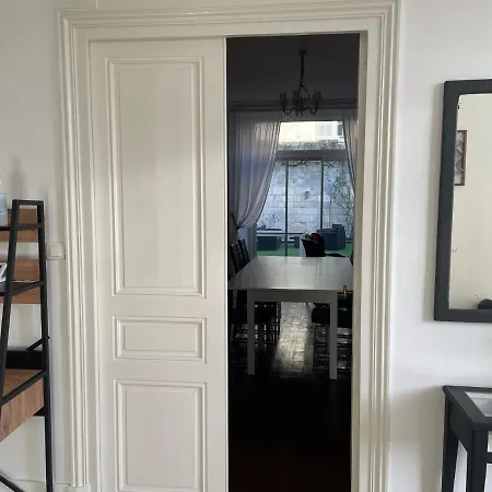 게스트하우스 Les Hotes D'eloise