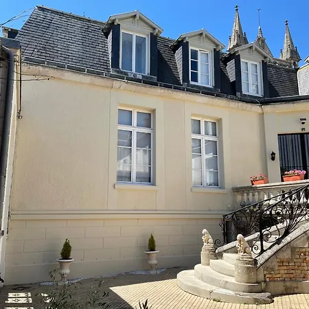 게스트하우스 Les Hotes D'eloise