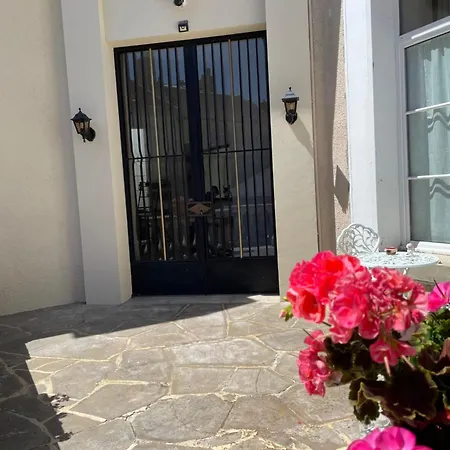 게스트하우스 Les Hotes D'eloise 랑