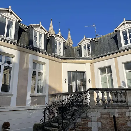 Les Hotes D'eloise 게스트하우스 3*