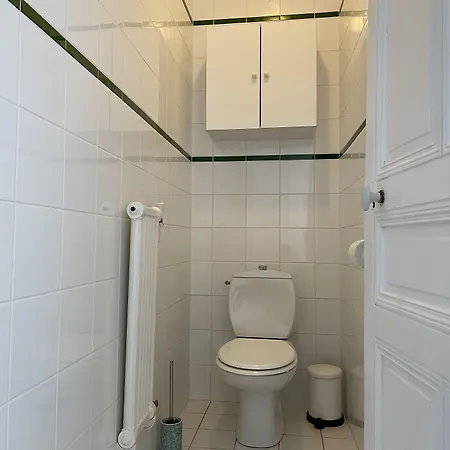 게스트하우스 Les Hotes D'eloise 랑