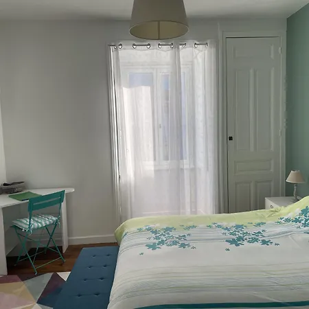 Les Hotes D'eloise 3* 랑