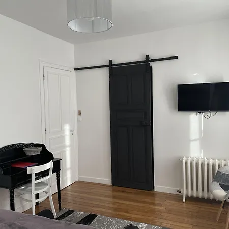 게스트하우스 Les Hotes D'eloise