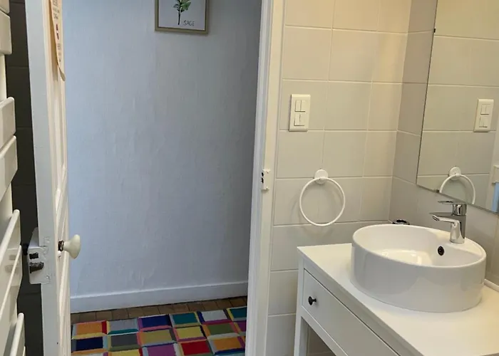 Guest house Les Hotes D'eloise 3*